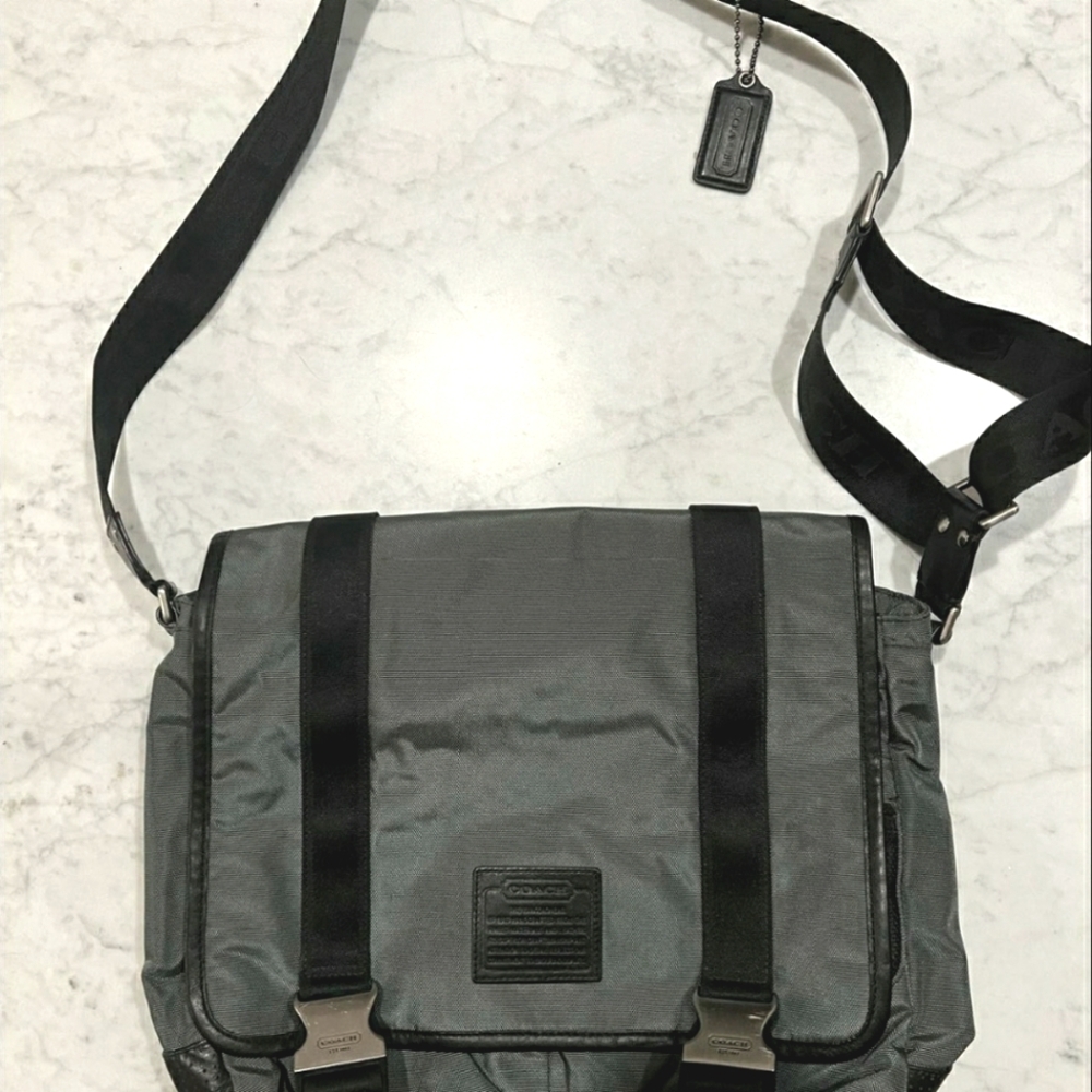 COACH Designer Voyager Nylon Messenger Laptop Bag Crossbody